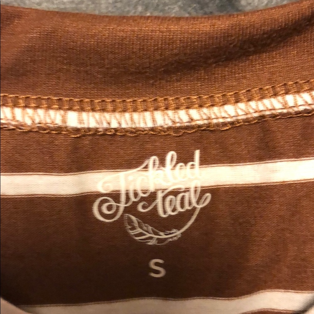 Top - Picture 2 of 2